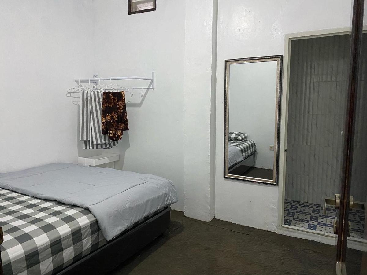 Penginapan Violet Doorz Syariah Banjarbaru ภายนอก รูปภาพ